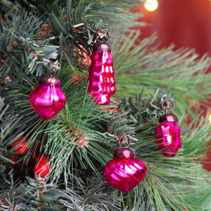 Wholesale Pink <b>Glass</b> <b>Christmas</b> <b>Tree</b> <b>Ornaments</b> in Bulk Decorative Hanging Baubles for Holiday Parties and Seasonal Gift Giving - Product Image 2