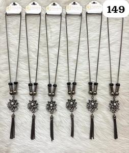 สร้อยคอยาวโรเดียมสีดำพรีเมียม PingBling พร้อมจี้รูปดอกไม้มุกสีขาว กลีบดอกไม้ทรงสโมคกี้มาร์คีส์ และสายสร้อยหรูหรา - Product Image 1
