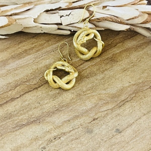 Pendientes de Serpiente de Latón con Diseño Único, Chapados en Oro de 18k, Joyería Gótica con Temática Animal, Venta al por Mayor/OEM - Product Image 4