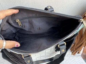 กระเป๋าโท้ทหนังวัวแท้สไตล์ตะวันตก  งานแกะสลักด้วยมือ  พร้อมพู่หนัง  กระเป๋าถือหนังทันสมัยสำหรับผู้หญิง  ใช้งานได้หลากหลาย - Product Image 6