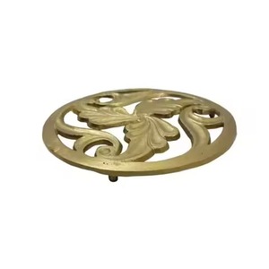 Sous-plat rond en métal argenté fait main, motif banc de poissons multiples, style côtier nautique ajouré, pour protection de table et décoration de table de luxe - Product Image 5