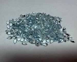 Cabujón facetado de aguamarina natural con corte esmeralda en forma de pera de 5x3 mm |   Piedra Preciosa de Aguamarina Azul Suelta para la Elaboración de Joyas - Product Image 4