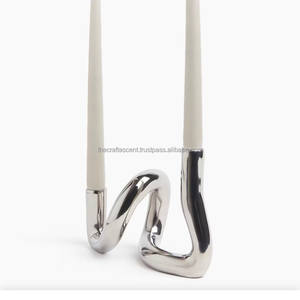 Support de bougie en laiton sur mesure à 7 bras, style Hurricane, fait main, finition dorée, pour décoration religieuse, de Noël, de maison et de jardin, vente en gros - Product Image 1