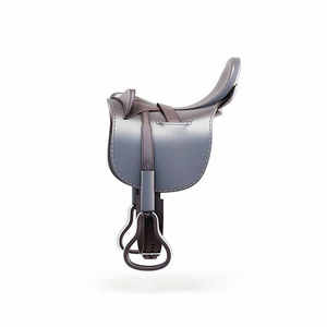 Selle de cheval de qualité professionnelle pour la course de barils, légère et confortable, conçue avec un rembourrage en mousse haute densité - Product Image 4