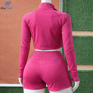 Ensemble de yoga personnalisé pour femmes, taille plus, 3 pièces, uni |   Veste courte respirante à séchage rapide et short de sport |   Service OEM Vente en gros - Product Image 4