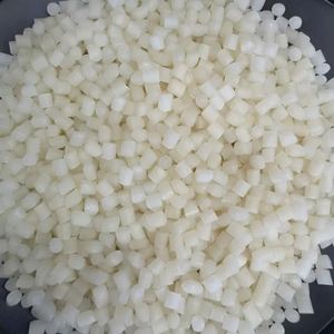 Granulés de résine PET (Polyéthylène Terephtalate) Jade 100% vierge pour bouteilles d'eau, blanc - Product Image 1