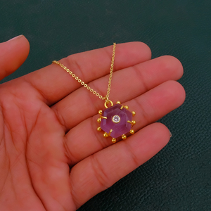 Collier pendentif hexagonal en laiton plaqué or 18 carats avec pierre précieuse améthyste violette pour femme, design tendance - Product Image 1
