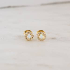 Boucles d'oreilles opale en argent sterling 925 plaqué or 14 carats, petites et délicates, pierre de naissance d'octobre, cadeau pour elle, femme - Product Image 1