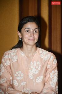 FATEMA FASHION - Traje Salwar Kameez Pakistaní Moderno de Georgette Sintética Blanca de Lujo, con Dupatta, de Secado Rápido, para Fiestas Indias, Formal, para Mujer - Product Image 5