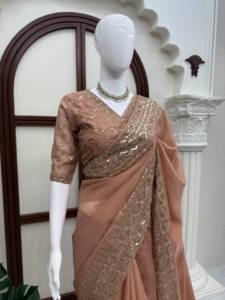 Sari indio premium de última moda para fiestas, tela de seda Tibby con trabajo de lentejuelas multicolor, sari de diseñador para ocasiones festivas y elegantes para mujer. - Product Image 4