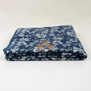Tissu en coton imprimé floral indigo fait main de haute qualité pour vêtements et décoration intérieure - Product Image 4