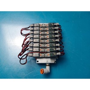 Vanne à diaphragme pneumatique SMC SY100-DUI00226 772-801282-008, utilisée comme pièce détachée pour équipement semi-conducteur d'occasion - Product Image 2