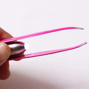 Pinzas Profesionales para Cejas con Luz LED, Pinzas para Cejas Diagonales con Lámpara, Pinzas para Cejas de Acero Inoxidable - Product Image 3