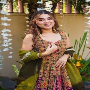 VASTRA COTTAGE Kurti Anarkali en soie organza élégant et stylé avec dupatta imprimée de créateur - Product Image 2