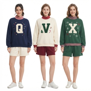 Conjunto de 2 Piezas de Sudadera y Pantalones Cortos Navideños para Mujer, Cuello Alto, Letra Inicial Bordada, Atuendo Informal de Invierno para Descansar - Product Image 3