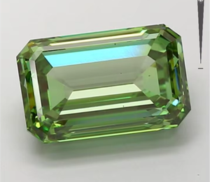 Diamant CVD cultivé en laboratoire, certifié IGI, 5,03 carats, taille émeraude, couleur vert vif fantaisie, clarté VS2, LG 743560385 ROYAL GEMS - Product Image 2