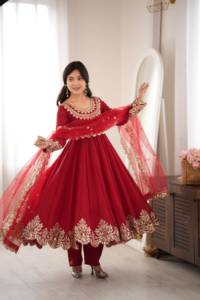 Robe Anarkali en cachemire pour femmes - Tenue de soirée extensible et infroissable - Product Image 2