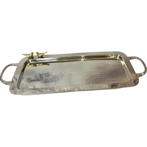 Plateau de service élégant en métal rectangulaire, plateau décoratif en aluminium martelé avec poignées uniques en forme de branche dorée, finition argentée pour la maison - Product Image 6
