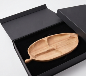Assiette de service en bois en forme de feuille, design minimaliste fait main, motif végétal, pour la maison, les restaurants et les événements - Product Image 6