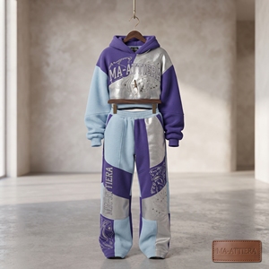 Conjunto de Sudadera con Capucha y Pantalones Anchos con Pedrería en Azul Hielo y Morado Plateado para Mujer, Estilo Urbano Personalizado - Product Image 4