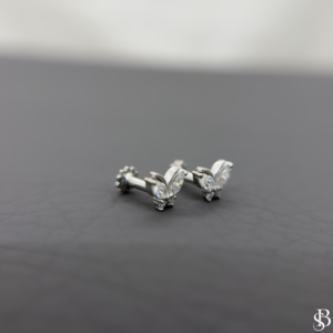 Boucles d'oreilles papillon en moissanite, bijoux minimalistes à taille marquise, clous d'oreilles papillon délicats - Product Image 2