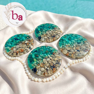 Ensemble de sous-verres ronds en résine avec motif galet, faits à la main, style classique, tapis et dessous de verre - Product Image 1