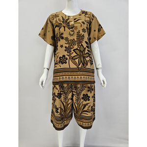 Pyjama court pour femme, manches courtes et pantalon court, confortable à porter au quotidien, en tissu rayonne. - Product Image 5