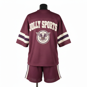 Conjunto de pantalones cortos deportivos de malla premium para mujer, tela transpirable, tono burdeos, panel con franja en la manga, logo estampado, conjuntos para mujer, 100% algodón - Product Image 2