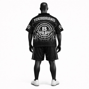 Ensemble de maillot et short de football américain personnalisé, uniforme sportif respirant, vêtements d'équipe personnalisés pour les entraînements et les matchs - Product Image 3