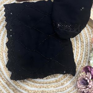 Sari Negro de Georgette con Lentejuelas, Cuentas y Bordados, Sari de Diseñador para Fiestas con Blusa - Product Image 1