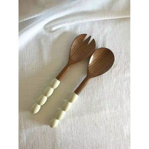Cuillère à salade en bois de manguier artisanale, durable, moderne, couverts en bois pour la salle à manger - Product Image 1