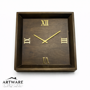 Horloge murale en bois de luxe à cadre carré avec chiffres romains dorés, mouvement silencieux, design moderne et tendance - Product Image 1