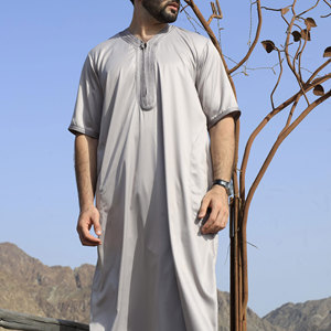 Fabricant de Thobes en Gros – Robe Traditionnelle Musulmane en Tissu Respirant pour Marques de Détail et Vente en Gros - Product Image 3