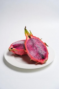 Palitos de Fruta del Dragón Roja Congelados IQF, Listos para Comer, 100% Naturales, Envasados al Vacío a Granel para Venta al por Mayor e Industria Alimentaria - Product Image 2