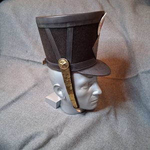Chapeau shako des guerres napoléoniennes françaises, probablement pour le 18e régiment de ligne - Product Image 3