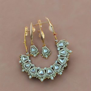 Ensemble collier ras-de-cou et boucles d'oreilles en perles Kundan de haute qualité - Finition premium - Product Image 2