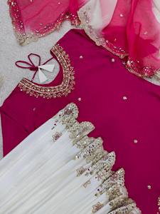 Conjunto Tradicional Indio-Pakistaní de Salwar Kameez para Mujer, Kurta de Crepé con Bordado Intenso, Palazzo y Dupatta, para Graduación, Bodas y Fiestas - Product Image 4