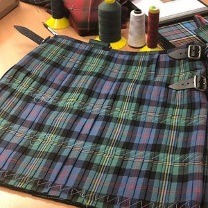 Kilt Tradicional Escocés Premium para Hombre |   Kilt Highland Hecho a Mano con 2 Flecos Adicionales Gratis - Product Image 4