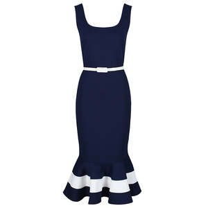 Robe polo pour femme prête pour le golf - Tissu piqué performant - Logo personnalisé - Tenue sportive à manches courtes pour femmes - Product Image 1