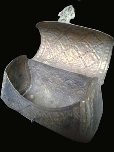 Bolso de Hombro Lowellcraft.com para Novia, Mujer, Regalo de Fiesta, Estilo Étnico Antiguo, Bandolera de Metal con Cierre de Solapa - Product Image 5