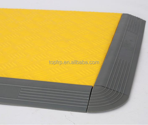 Baldosas de Plástico PP Encajables para Piso de Garaje, Removibles, Antideslizantes e Impermeables para Almacenes y Talleres de Reparación de Automóviles - Product Image 5