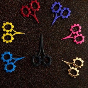 Flower Power Embroidery Stainless Steel Right-Handed Short Handle <b>Thinning</b> Scissors with 30 Teeth and 6CR13 Blade for Hair - Product Image 3