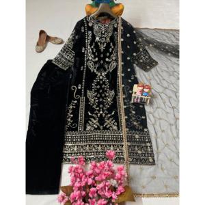 Conjunto de Traje con Bordado de Lentejuelas y Zari para Fiestas, Ropa Regional - Product Image 1