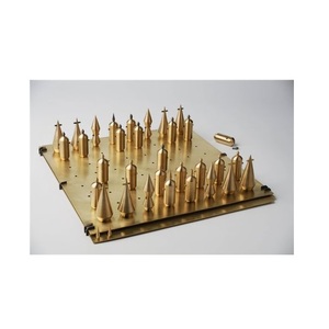 Piezas de ajedrez de latón en soporte de tubo metálico, juego de ajedrez de lujo para decoración del hogar u oficina, ideal para regalo. - Product Image 3