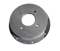 Tambour de frein automobile personnalisé en acier au carbone usiné CNC fiable, applications industrielles OEM Vartis Engineering, fabriqué en Inde