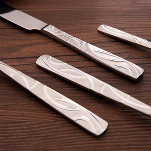 Juego de Cubiertos de Plata de Lujo con Acabado Brillante, Cuchara, Tenedor y Cuchillo de Acero Inoxidable de Alta Calidad para Servir, en Venta - Product Image 5