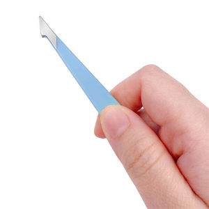 Pinzas de Cejas de Acero Inoxidable de Primera Calidad con Punta Inclinada para Depilación Facial, Ligeras y Ecológicas - Product Image 5