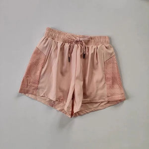 Shorts en maille double couche pour femmes, vêtements de sport pour la course à pied et l'entraînement - Product Image 1