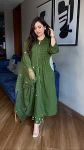 Kurta Anarkali de Algodón Puro con Hermoso Trabajo Buti Hecho a Mano, Estilo Elegante con Pantalón y Dupatta, Ideal para Fiestas - Product Image 3