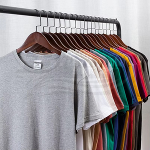 เสื้อยืดผู้ชายแบบสปอร์ตผ้าถักระบายอากาศด้านหน้าสีพื้น รับออกแบบและผลิตตามขนาดตามสั่ง บริการ OEM - Product Image 2